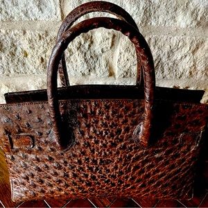 VEARI full quill ostrich leather purse and matching wallet